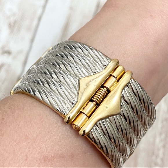 Unsigned 2- Tone Wide Cuff Rope Enamel Bangle Hinged Bracelet - Picture 7 of 11